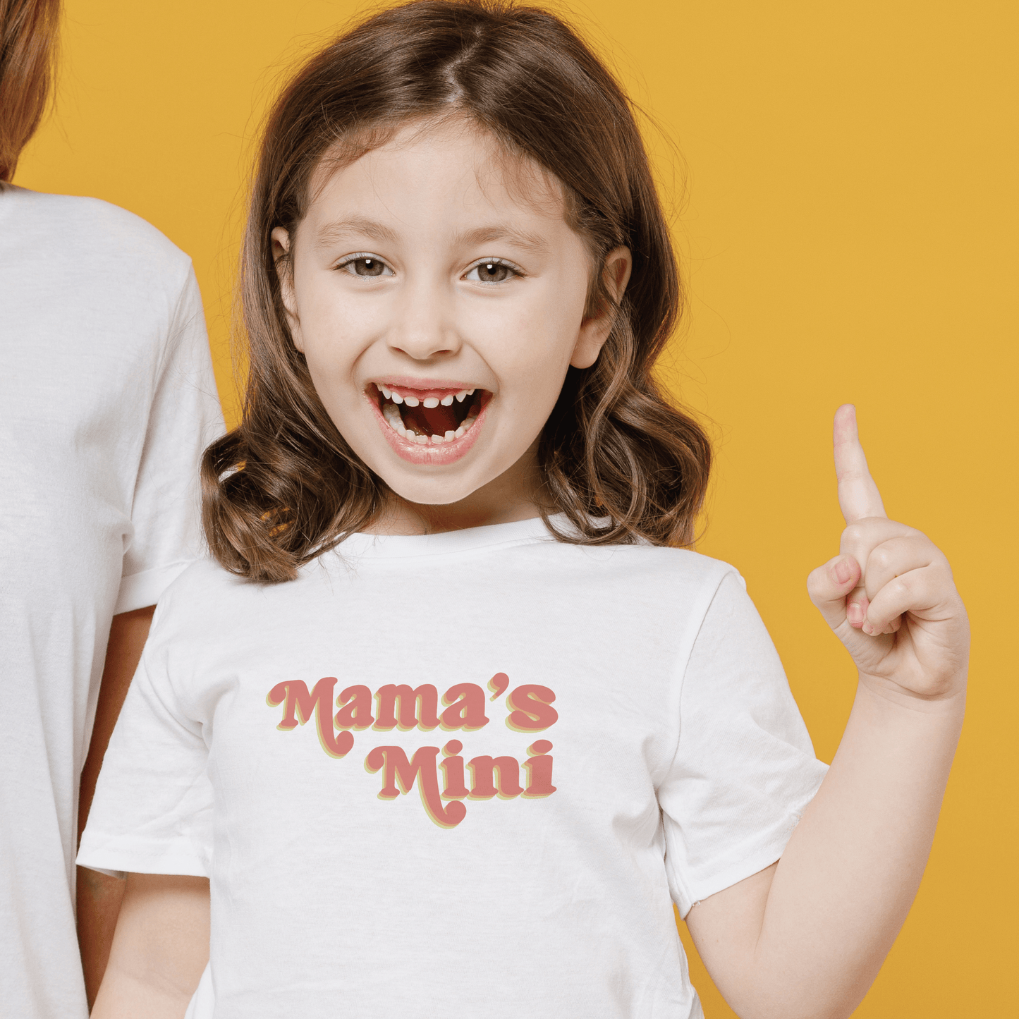 graphic tee | mamas mini