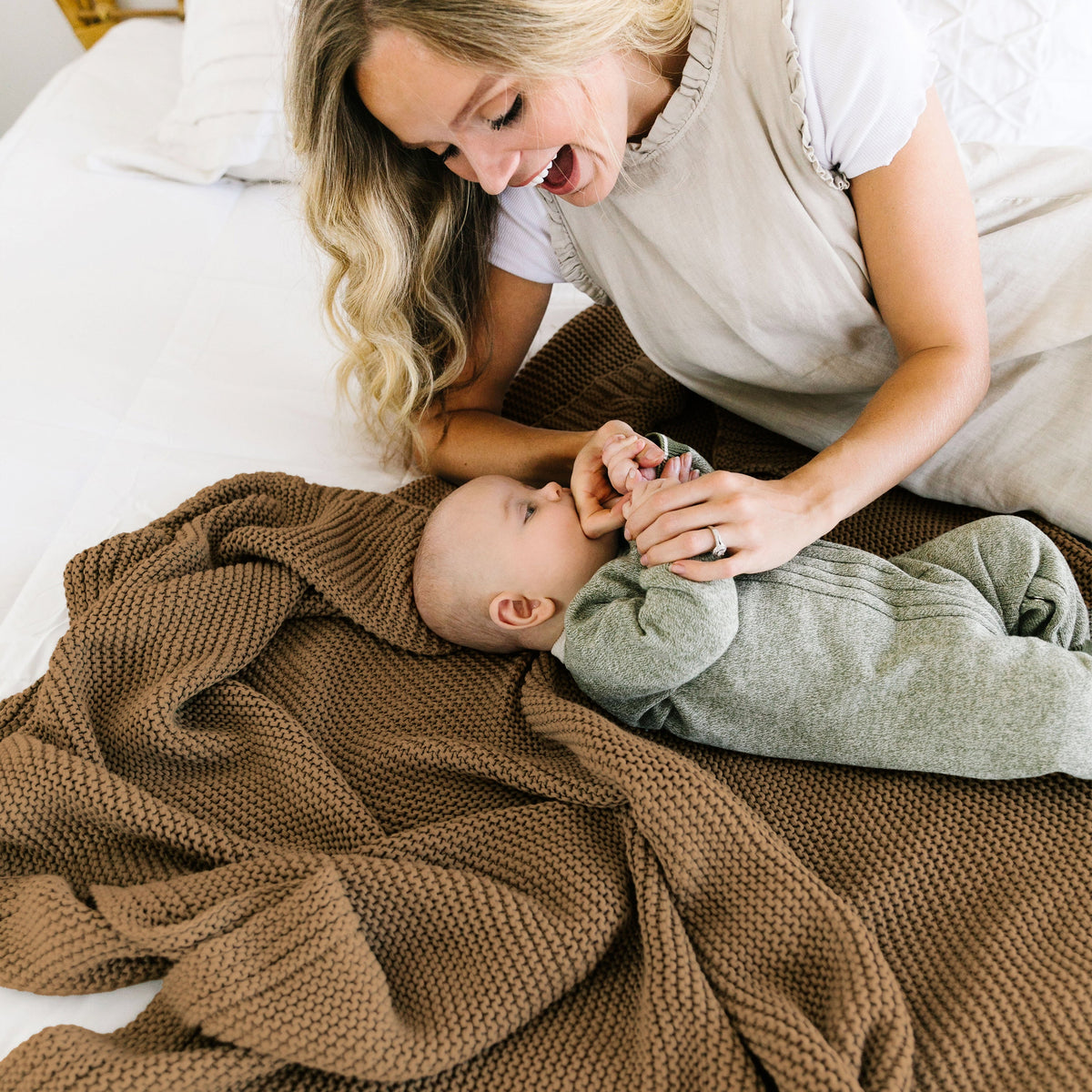 Organic Knit Throw Blanket - Brown