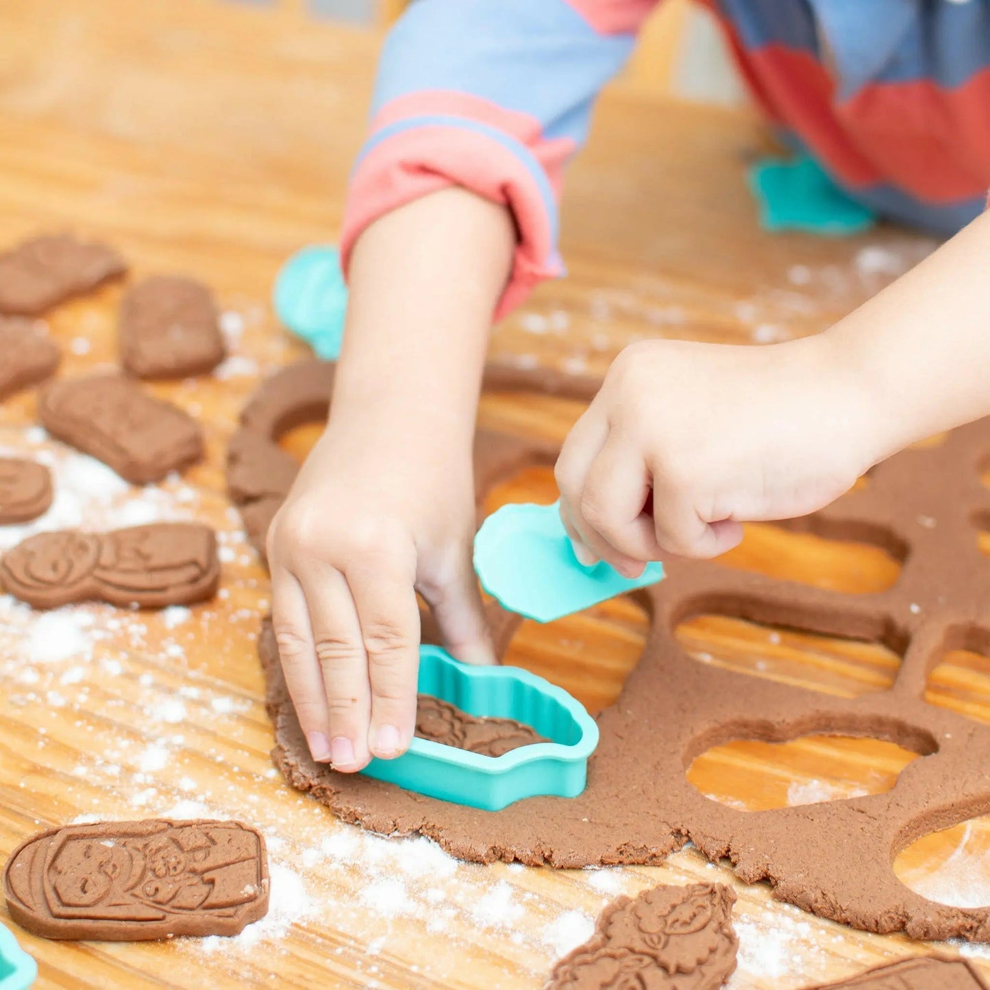 Nativity Cookie Cutters & Stamps Set