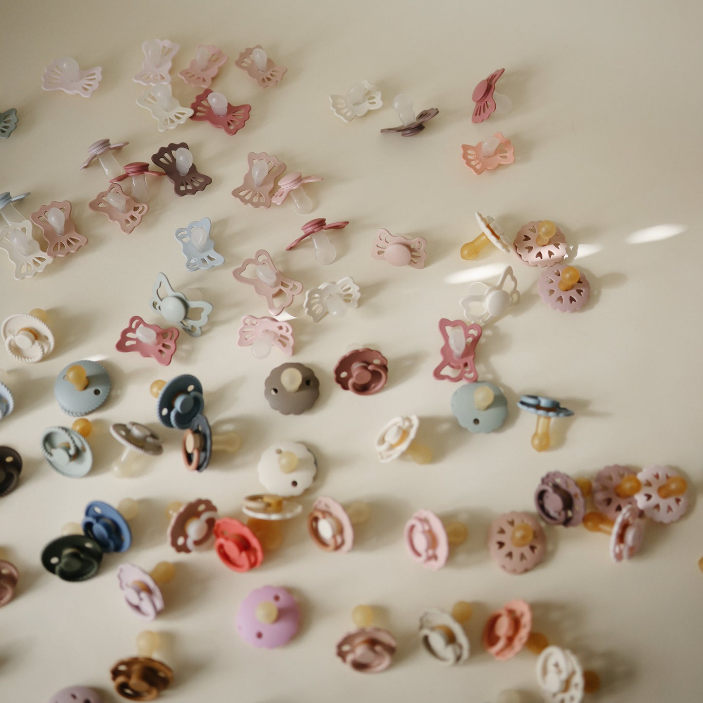 FRIGG Daisy Night Silicone Pacifier 2-Pack