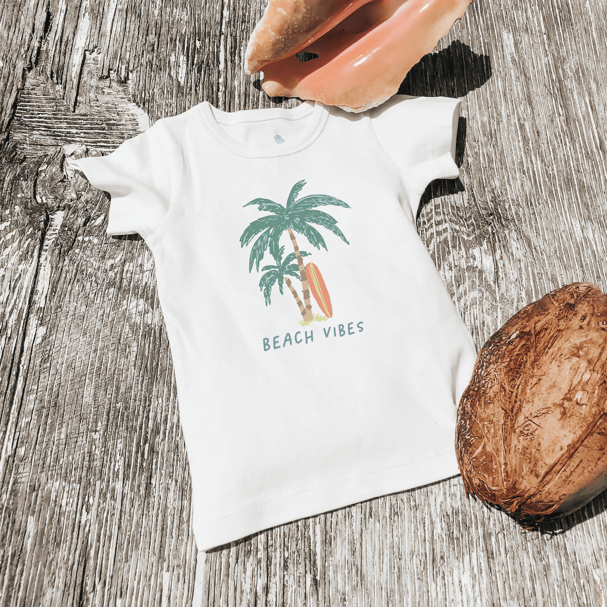 graphic tee | beach vibes palms