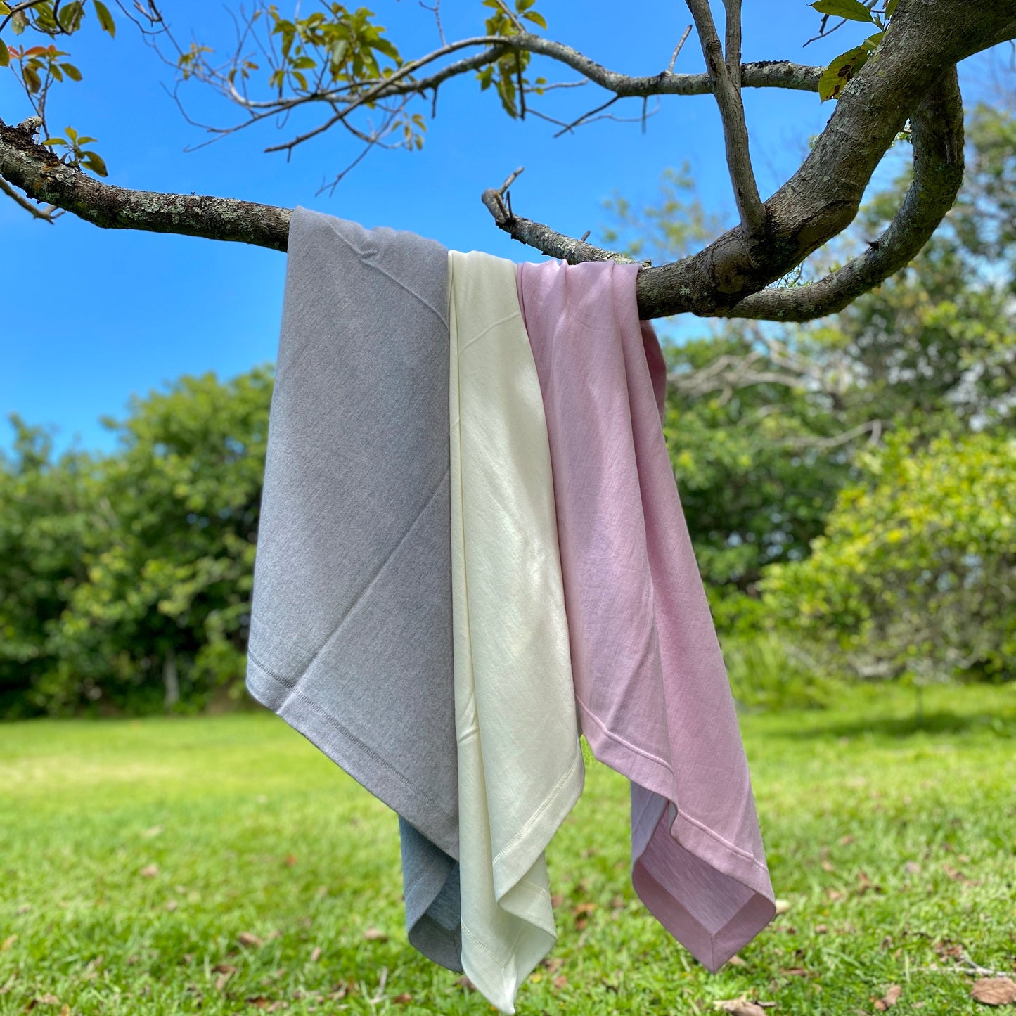 SWADDLE BLANKET