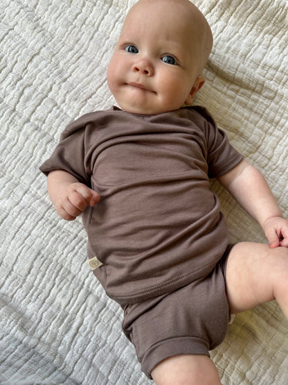 0/3M, 3/6M | Baby Short Sleeve Essential Tee | Coffee | Bamboo