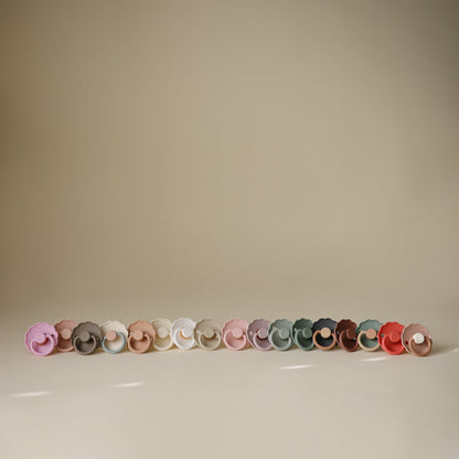 FRIGG Daisy Natural Rubber Pacifier 2-Pack