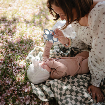 Daisy Rattle Teether