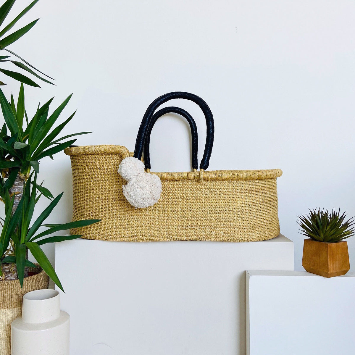 African Moses Basket<br>Black Handle