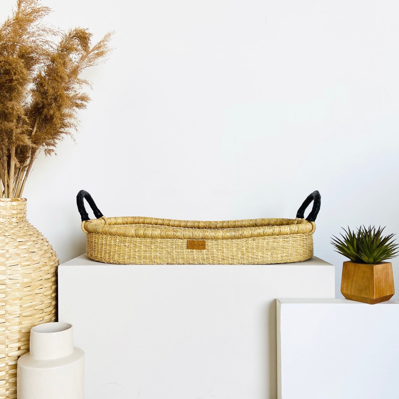 Changing Basket<br>Black Handle