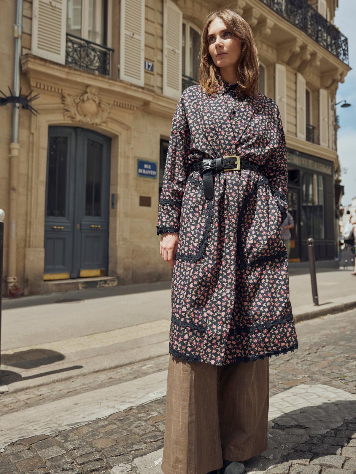 Robe Jacket - Black Rose Floral